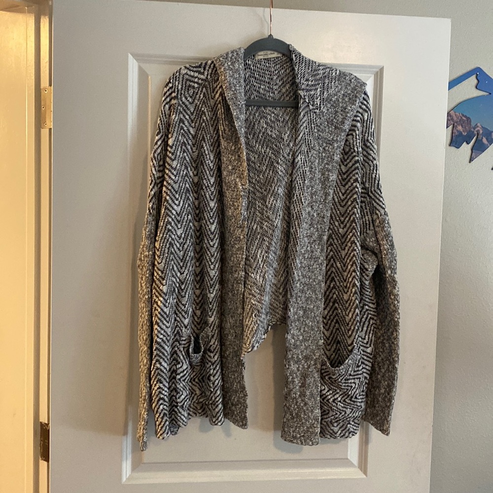 Women’s short cardigan, size L